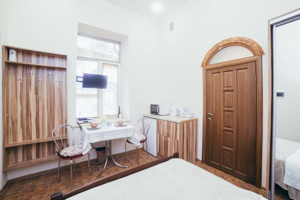 Studio Apartment Cute Lviv Luaran gambar