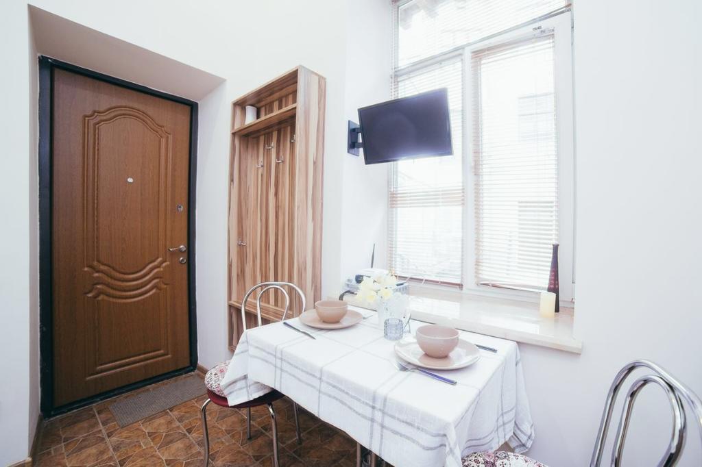Studio Apartment Cute Lviv Luaran gambar